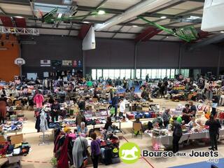 Photo de la bourse aux jouets Bourse jouets puériculture vêtements adultes enfants