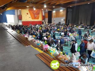 Photo de la bourse aux jouets bourse puériculture, matériels, jouets et vêtements enfants