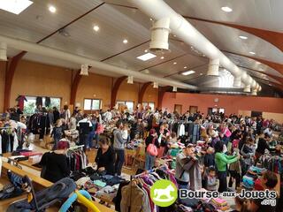 Photo de la bourse aux jouets bourse aux vêtements