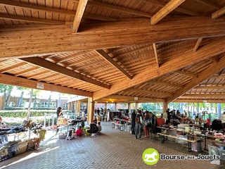 Photo de la bourse aux jouets bourse aux vêtements enfants et article de puériculture