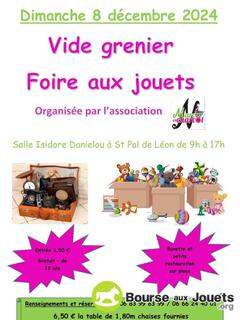 Photo de la bourse aux jouets vide grenier ,foire aux jouets et vêtements