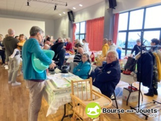 Photo de la bourse aux jouets Vide jouets, vêtements d'enfants, puériculture